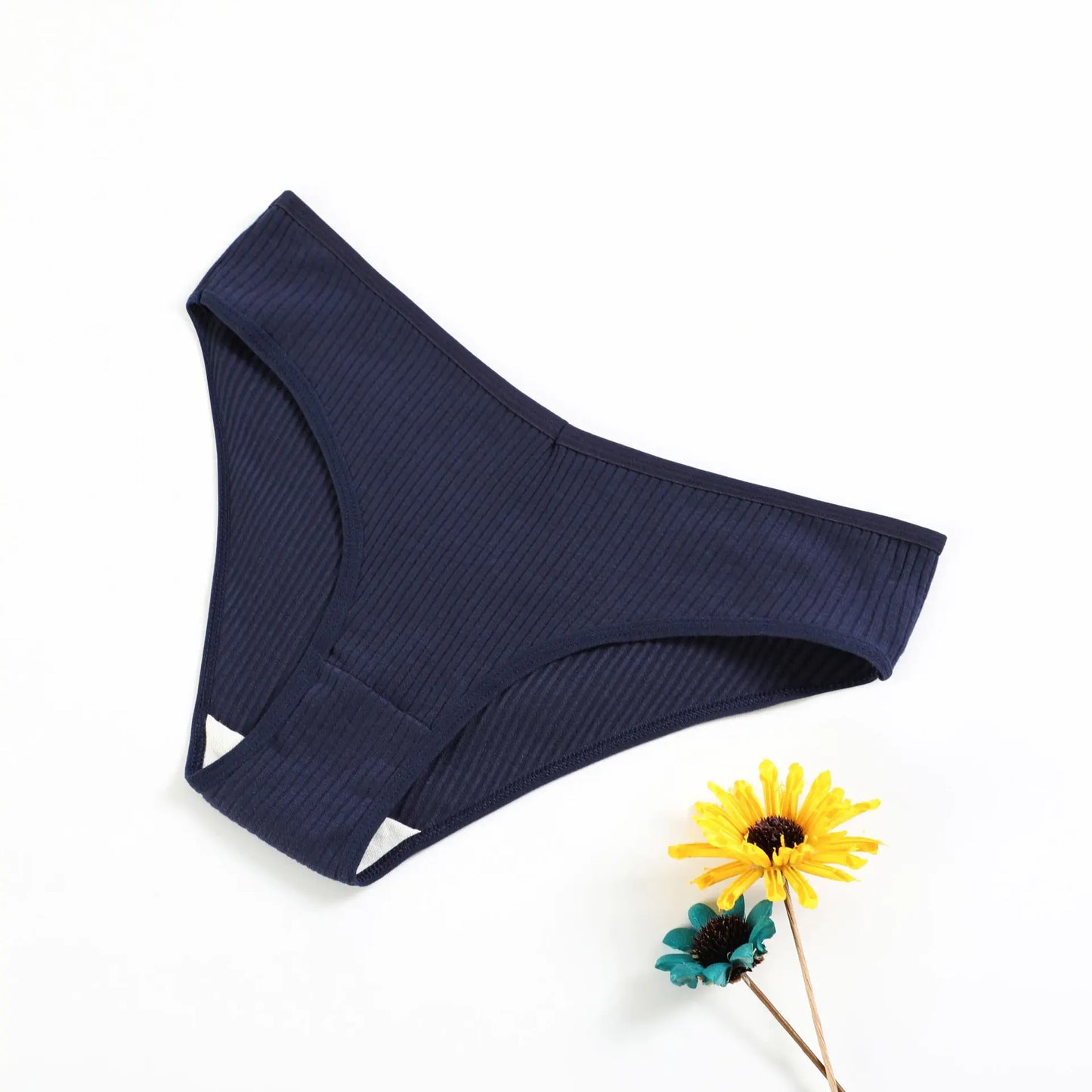 New V-Shaped Women's Cotton Low-Rise Breathable Briefs